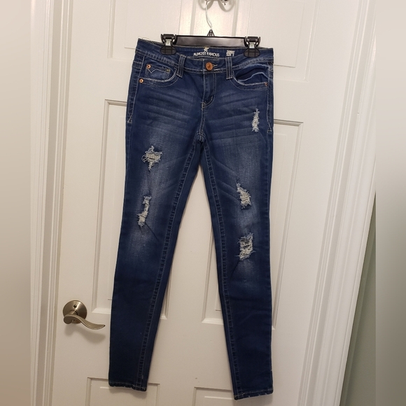 ALMOST FAMOUS Skinny Jean's Size 3, Casual, Comfy, Stretch - Picture 1 of 7